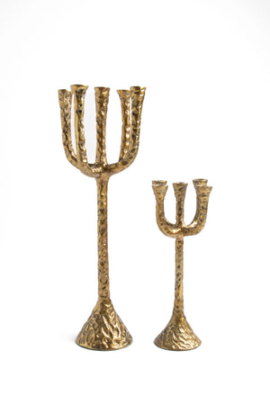 Candelabros de metal dorado texturizado set x2